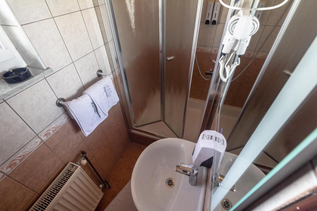 Motel Atos Laktasi Ngoại thất bức ảnh